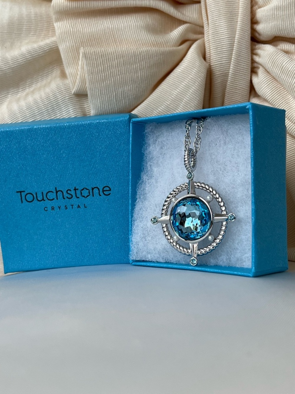 Swarovski’s TSC Find Your Way Necklace Pendant NWT/BNIB Last one‼️ - Picture 5 of 10
